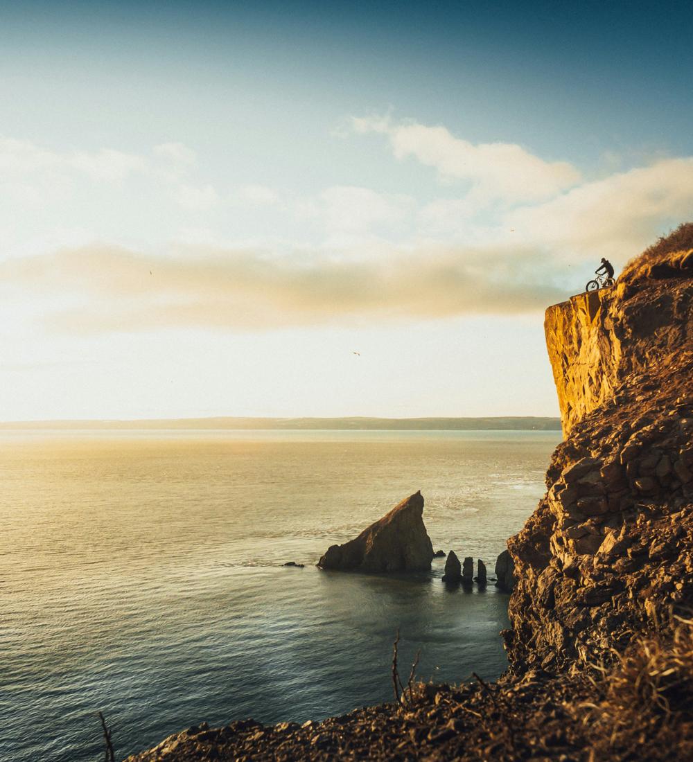 Background for The Spirit Of God: Power For Life And Righteousness