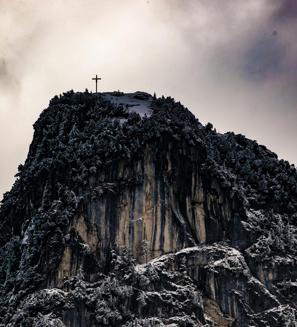 Background for 6 (6 January)