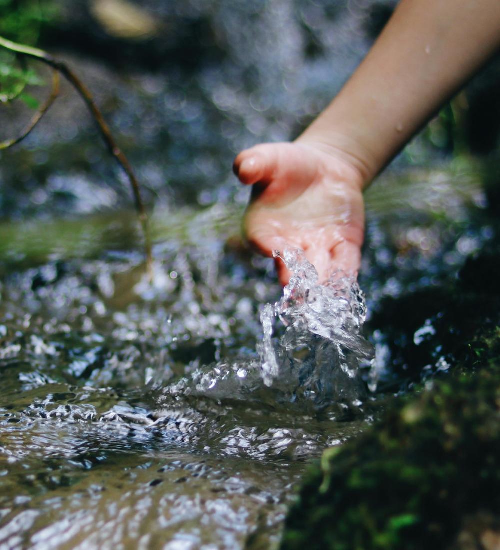 Background for 84 (25 March)