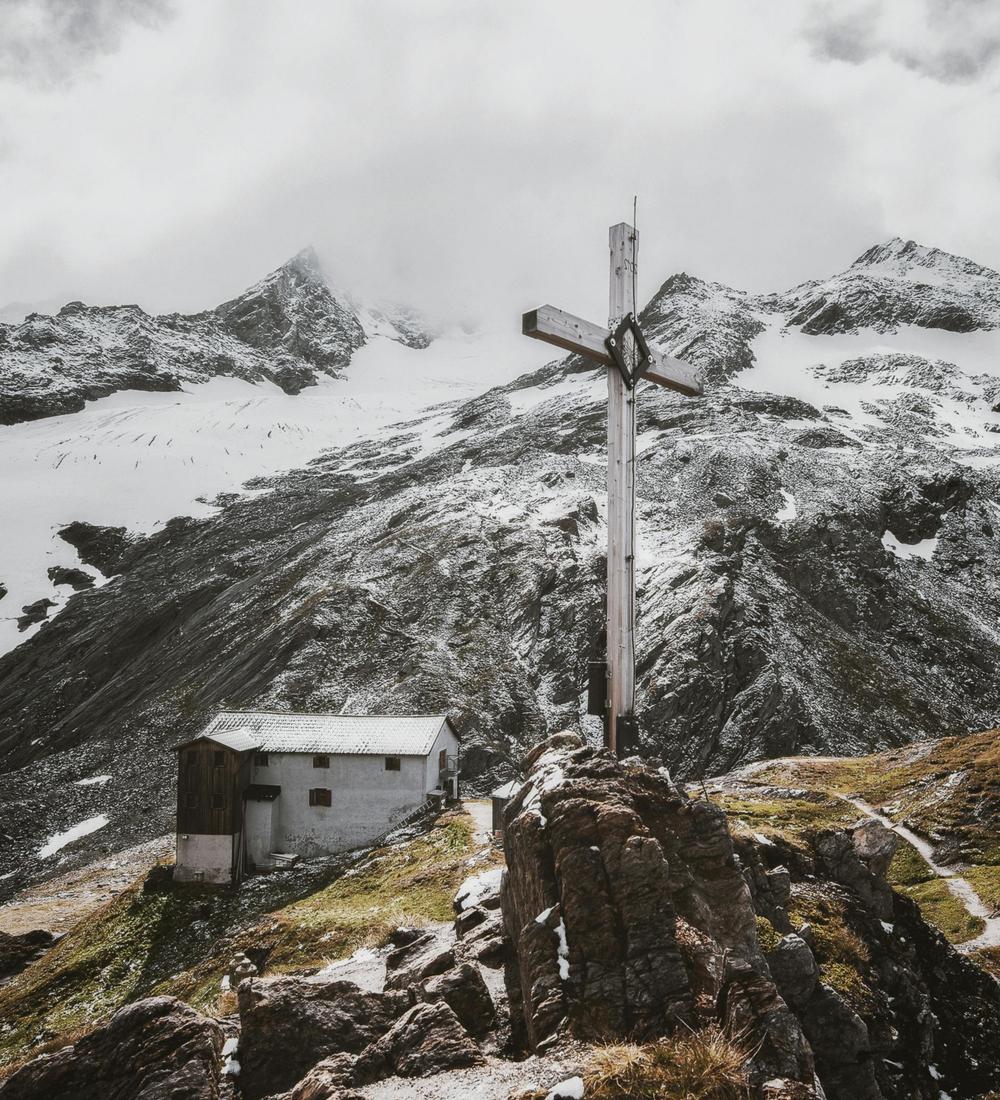 Background for 115 (25 April)