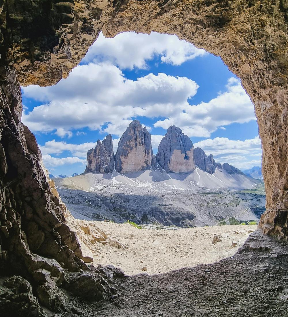 Background for 185 (4 July)