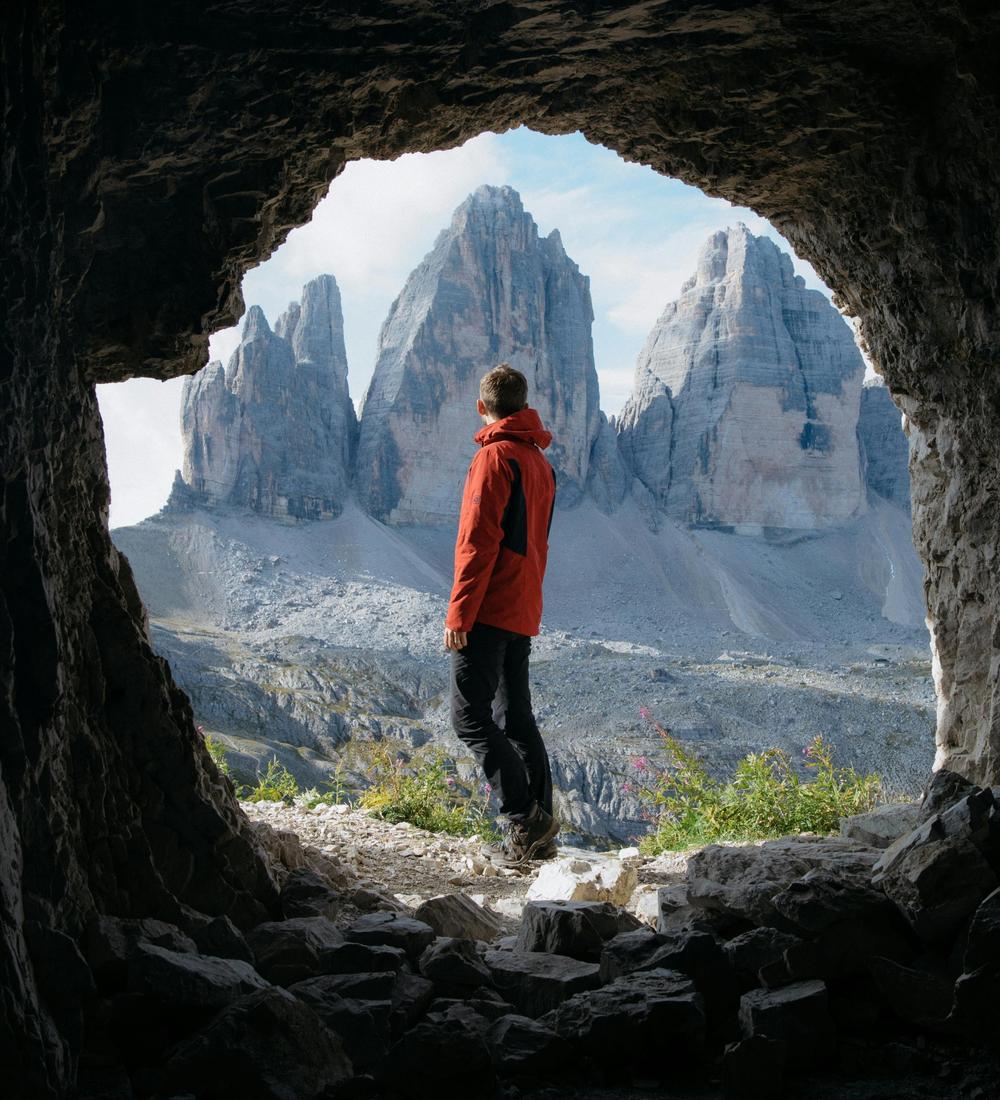 Background for 338 (4 December)