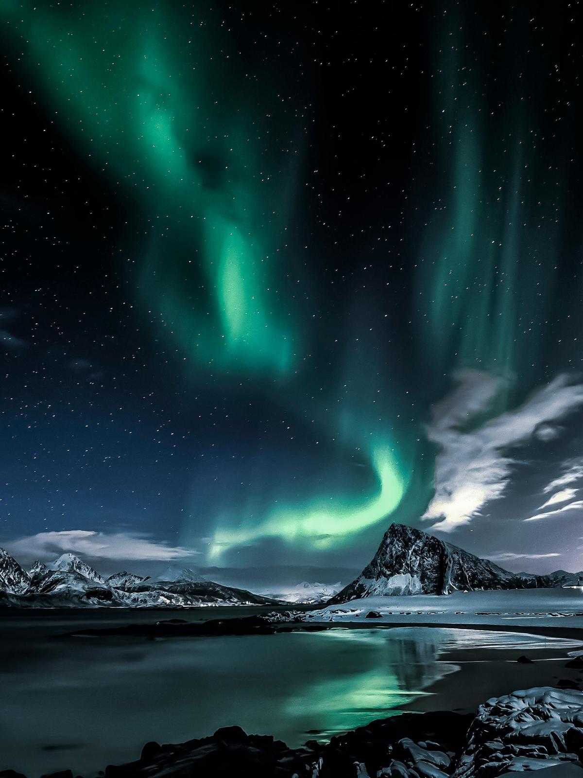 Background for 24 (24 January)