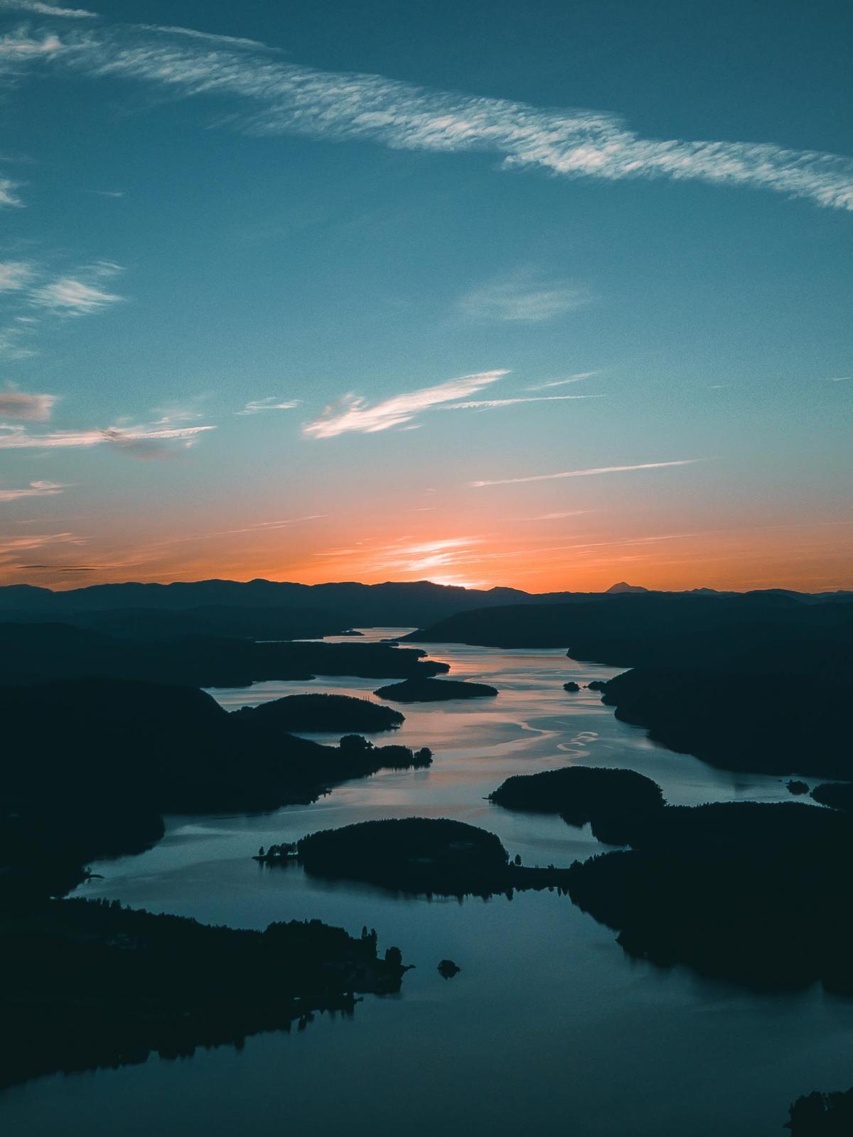 Background for 103 (13 April)