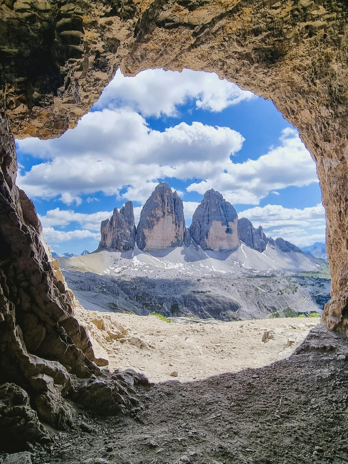 Background for 185 (4 July)