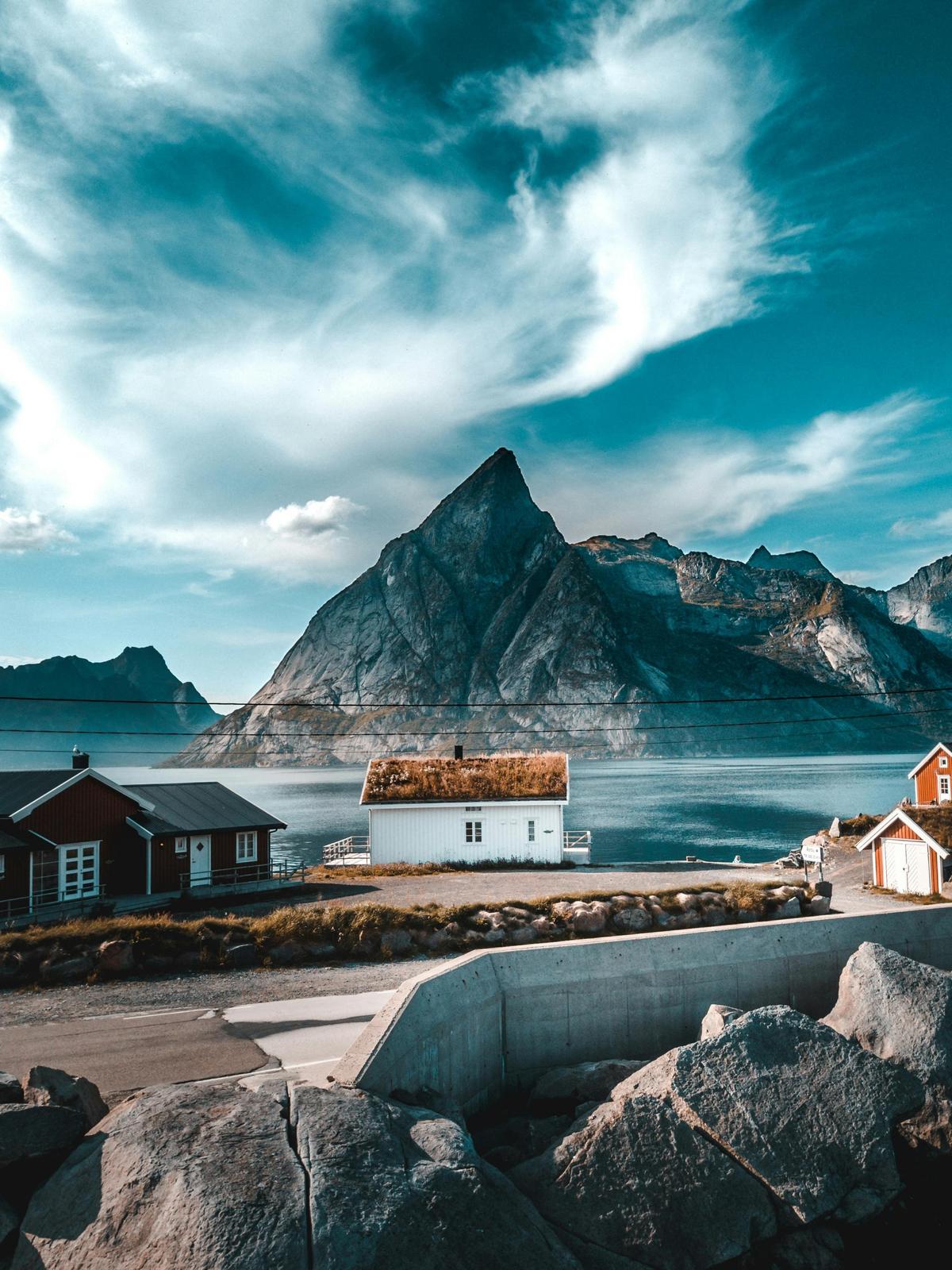 Background for 209 (28 July)