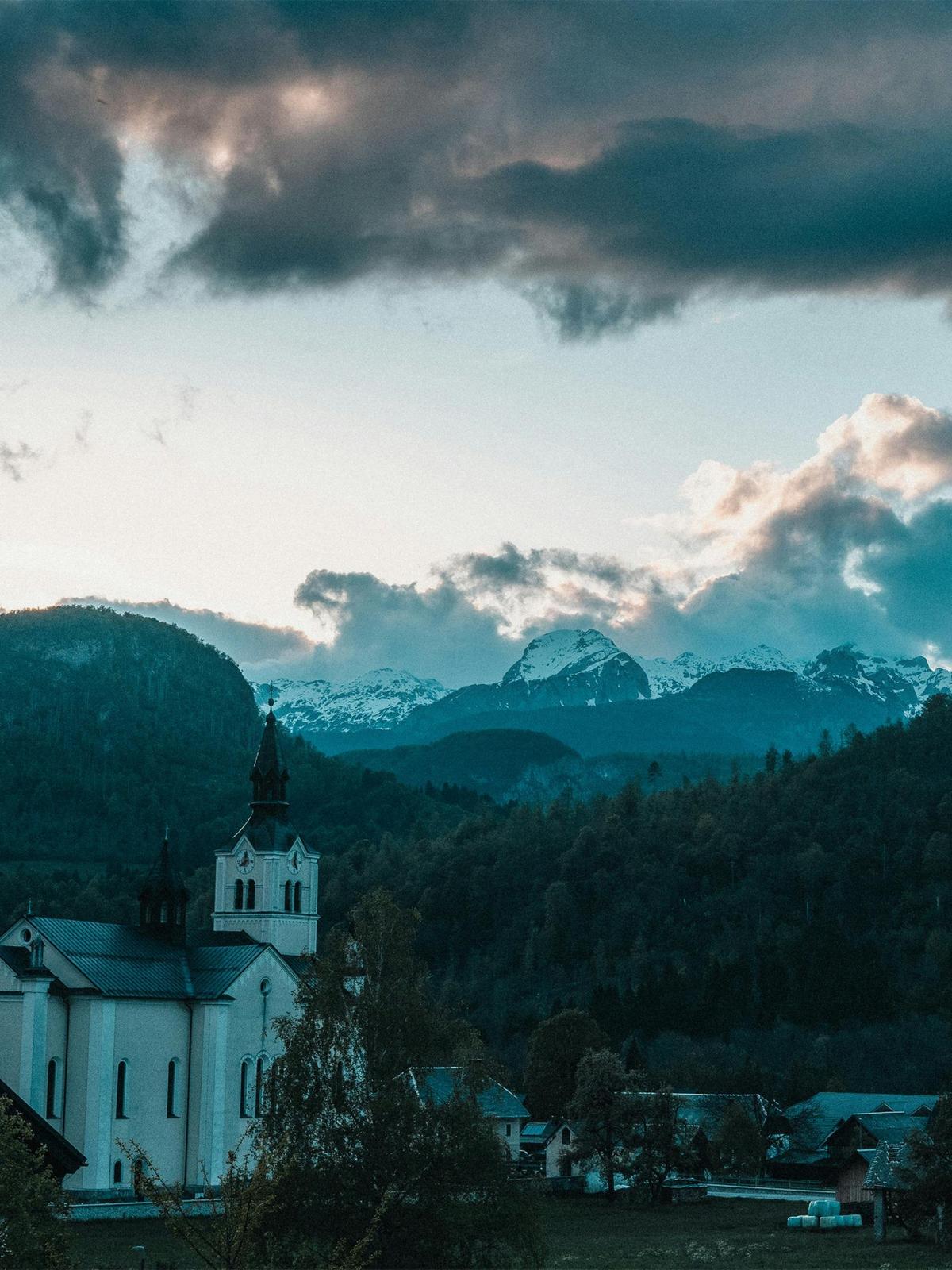 Background for 313 (9 November)