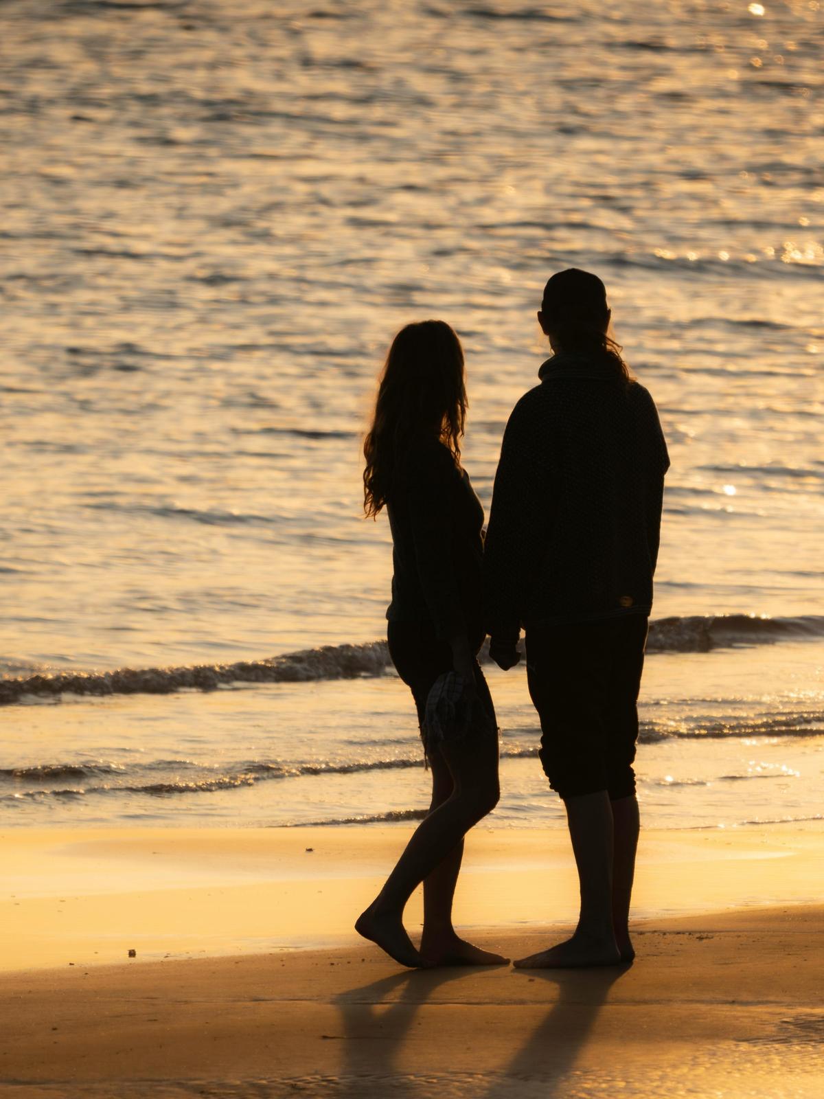 Background for 328 (24 November)